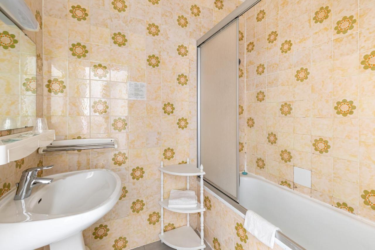 Hotel Les Vieux Acacias Queyrac 외부 사진