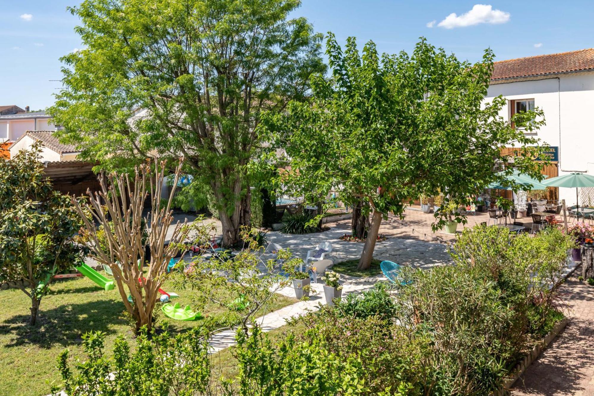 Hotel Les Vieux Acacias Queyrac 외부 사진