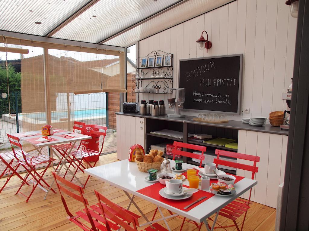 Hotel Les Vieux Acacias Queyrac 외부 사진